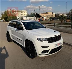 جیپ گراند شیرۆکی